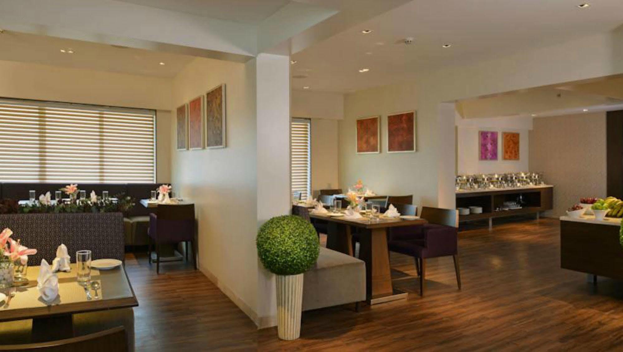 Residency Sarovar Portico Mumbai Kültér fotó