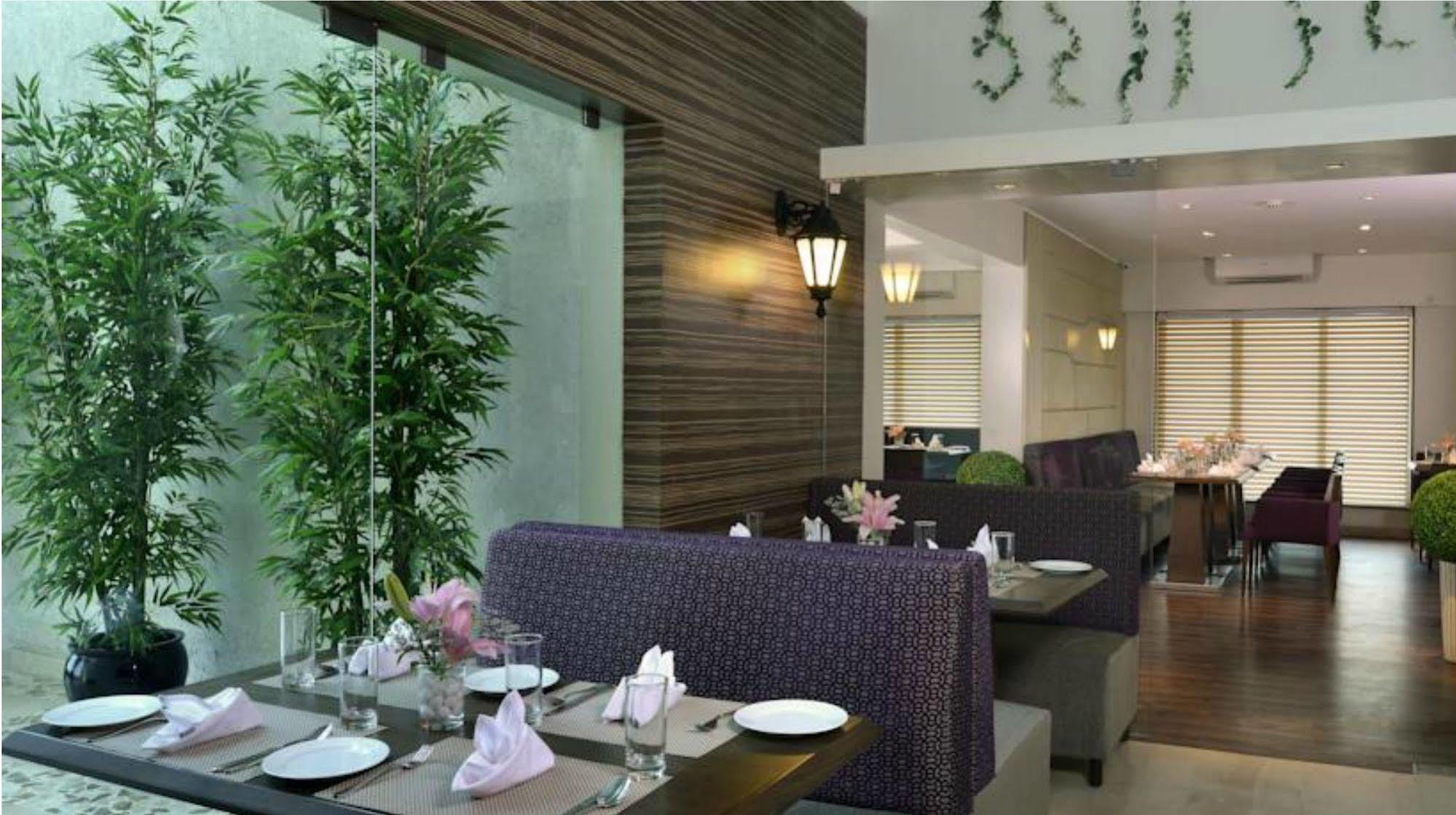 Residency Sarovar Portico Mumbai Kültér fotó